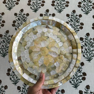 Handcrafted Wooden Decorative Plate Inlaid with Mother of Pearl – Boho Home Decor, Shell Inlay Wall Art, Vintage Style Serving Tray
