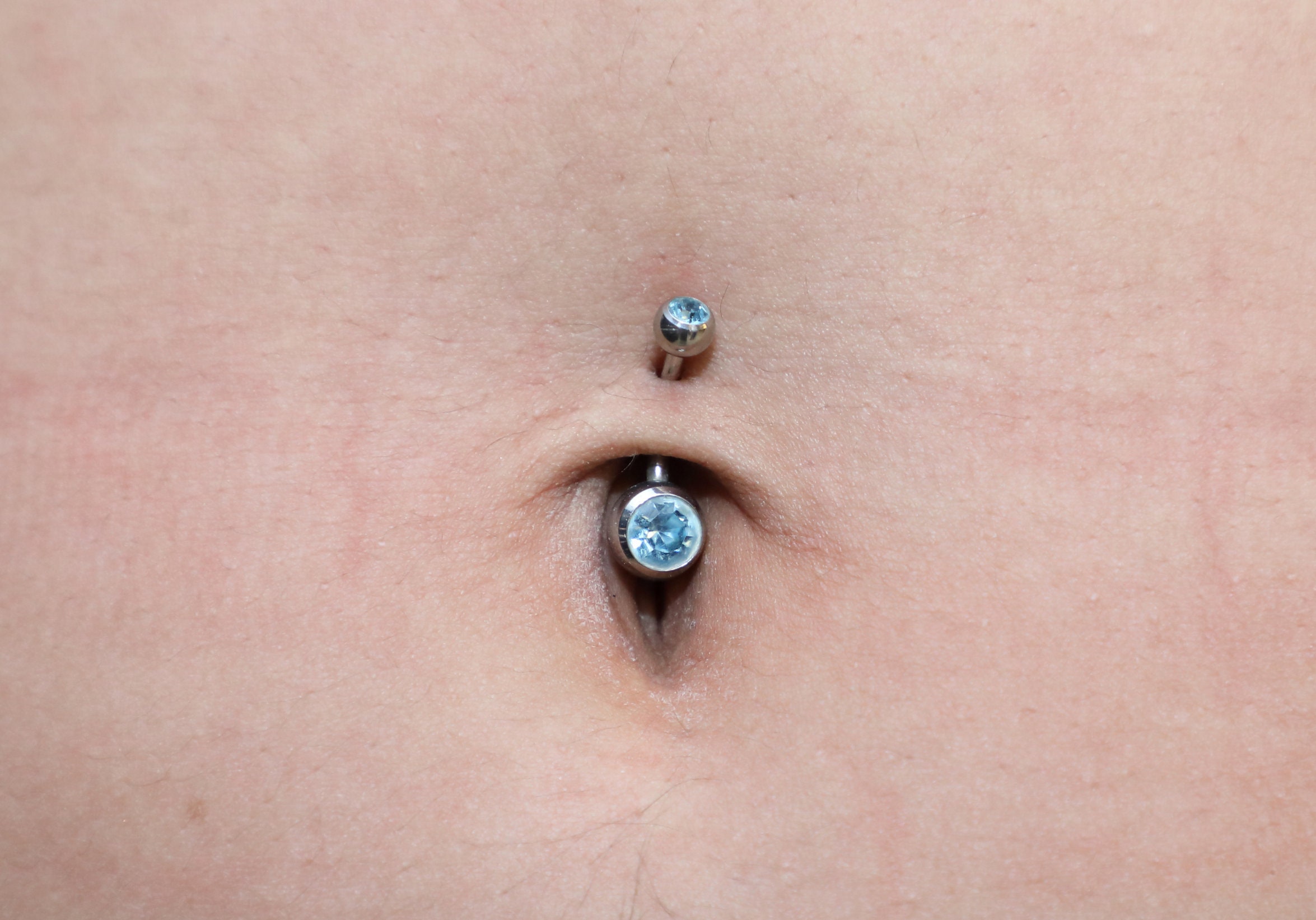 Titanium Internally Threaded Belly Ring: Double Gem Navel Jewelry (14g) -  Etsy Israel, image size:2350x1642
