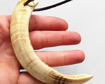 Amuleto fatto a mano, ciondolo in vero corno di cervo, collana in vero corno di cervo, ciondolo slavo, arte slava