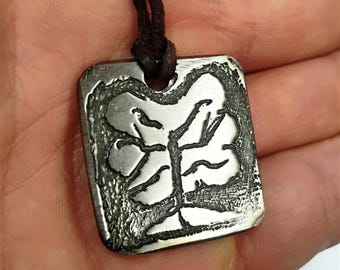 Handgeätztes slawisches Amulett – einzigartiger Anhänger aus elektrogeätztem Stahl