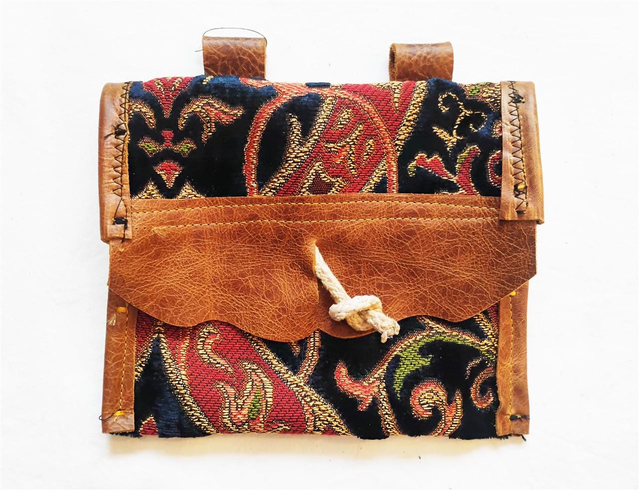 オリーブレザー 舟形コインポーチ 中世の巾着コインポーチ – コイン、ジュエリー、アクセサリー用のハンドメイド