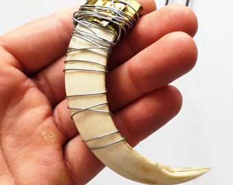 Collana fatta a mano, ciondolo in vero corno di cervo, collana in vero corno di cervo, ciondolo slavo, arte slava