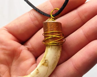 Amuleto fatto a mano, ciondolo in vero corno di cervo, collana in vero corno di cervo, ciondolo slavo, arte slava