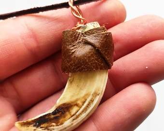 Collana fatta a mano, ciondolo in vero corno di cervo, collana in vero corno di cervo, ciondolo slavo, arte slava