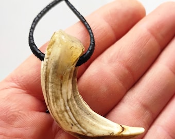Collana fatta a mano, ciondolo in vero corno di cervo, collana in vero corno di cervo, ciondolo slavo, arte slava