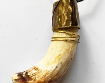 Collana fatta a mano, ciondolo in vero corno di cervo, collana in vero corno di cervo, ciondolo slavo, arte slava