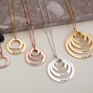 Zilveren ketting met meerdere familienamen, naam gegraveerde cirkelhangers, 14K gouden naamkettingen, gepersonaliseerde cadeaus voor haar, beste cadeaus voor moeder