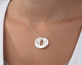 Solid Gold Customized Circle Nameplate Necklaces, 14K Gold Engraved Name Pendants, Family Necklace For Mothers, Best Gifts For Mom