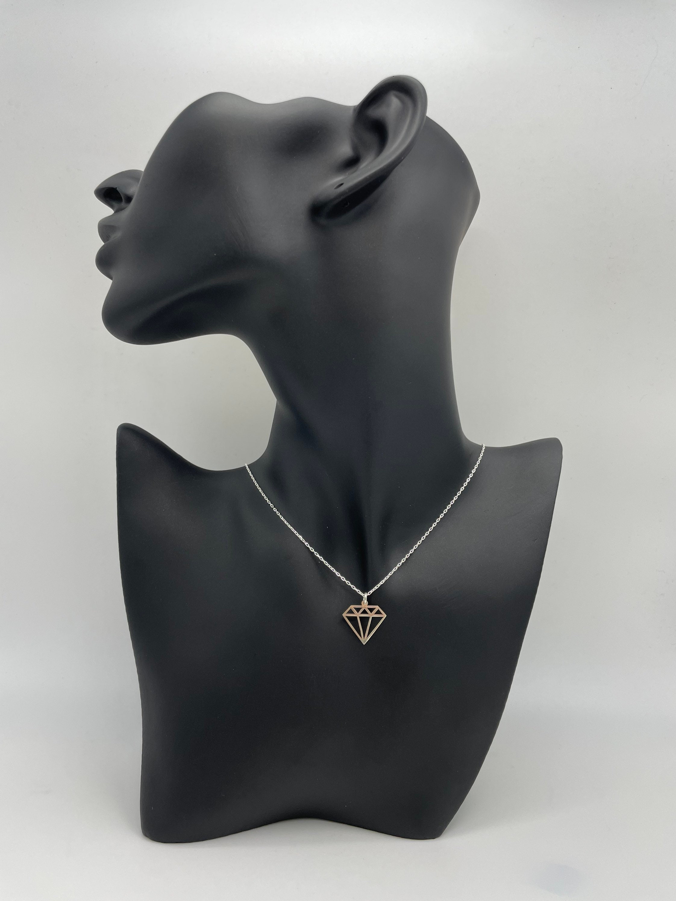 Diamond shape charm - España