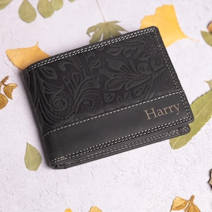 Cartera de diseño personalizada para hombre con flores en relieve, de piel auténtica suave en negro, marrón y azul marino, regalo de cumpleaños personalizado y grabado.
