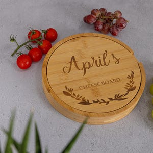 Spersonalizowany zestaw desek do serów, spersonalizowana grawerowana deska do serów, prezent na deskę do krojenia dla rodziny, prezent na Dzień Ojca, na każdą okazję, prezent do kuchni