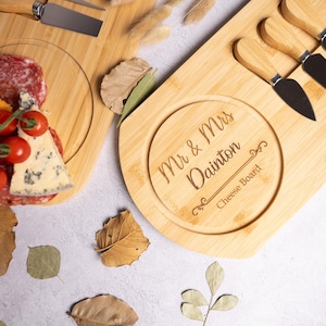 Mother&#39;s Day Gift, Wooden Personalised Engraved Cheese Board, Christmas Gift, Wedding Gift, House warming Gift, Personalised Chopping board