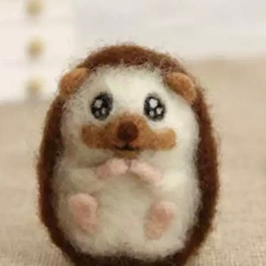 Needle felting kit| Hedgehog needle felting| complete kit | perfect crafters gift!