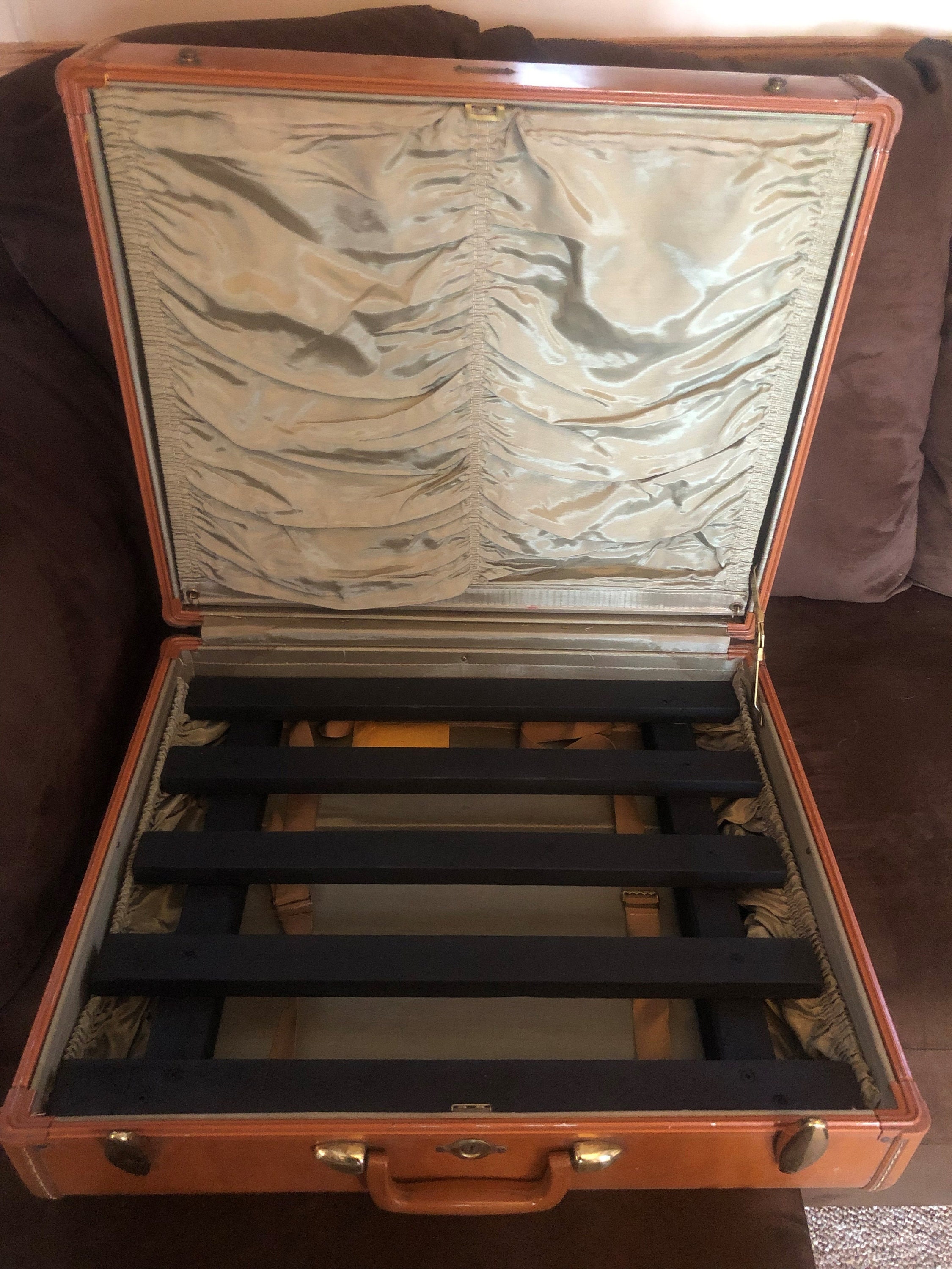 Vintage Samsonite Suitcase With Custom Built Guitar Pedalboard