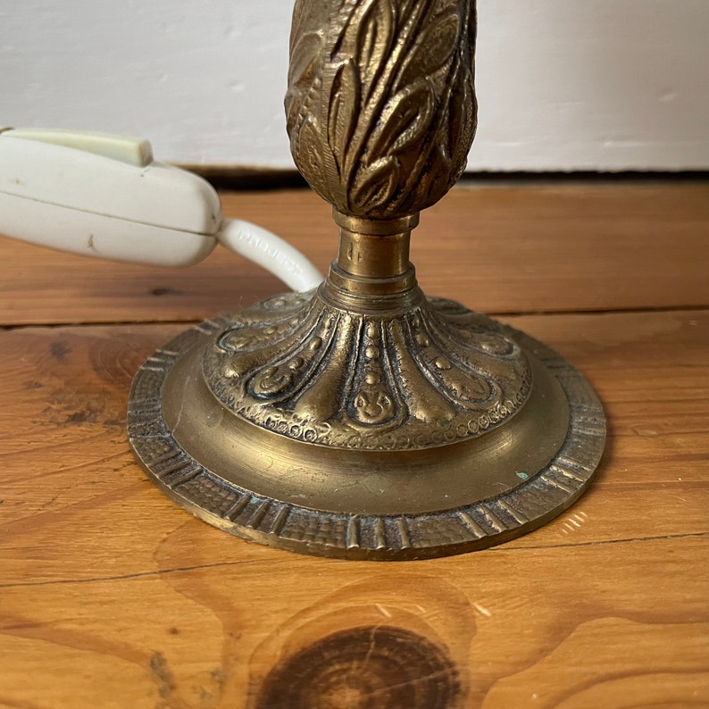 Antique Vintage Metal Brass Gold Table Lamp Ornate Bedside Side Intricate Detailing Light Detail