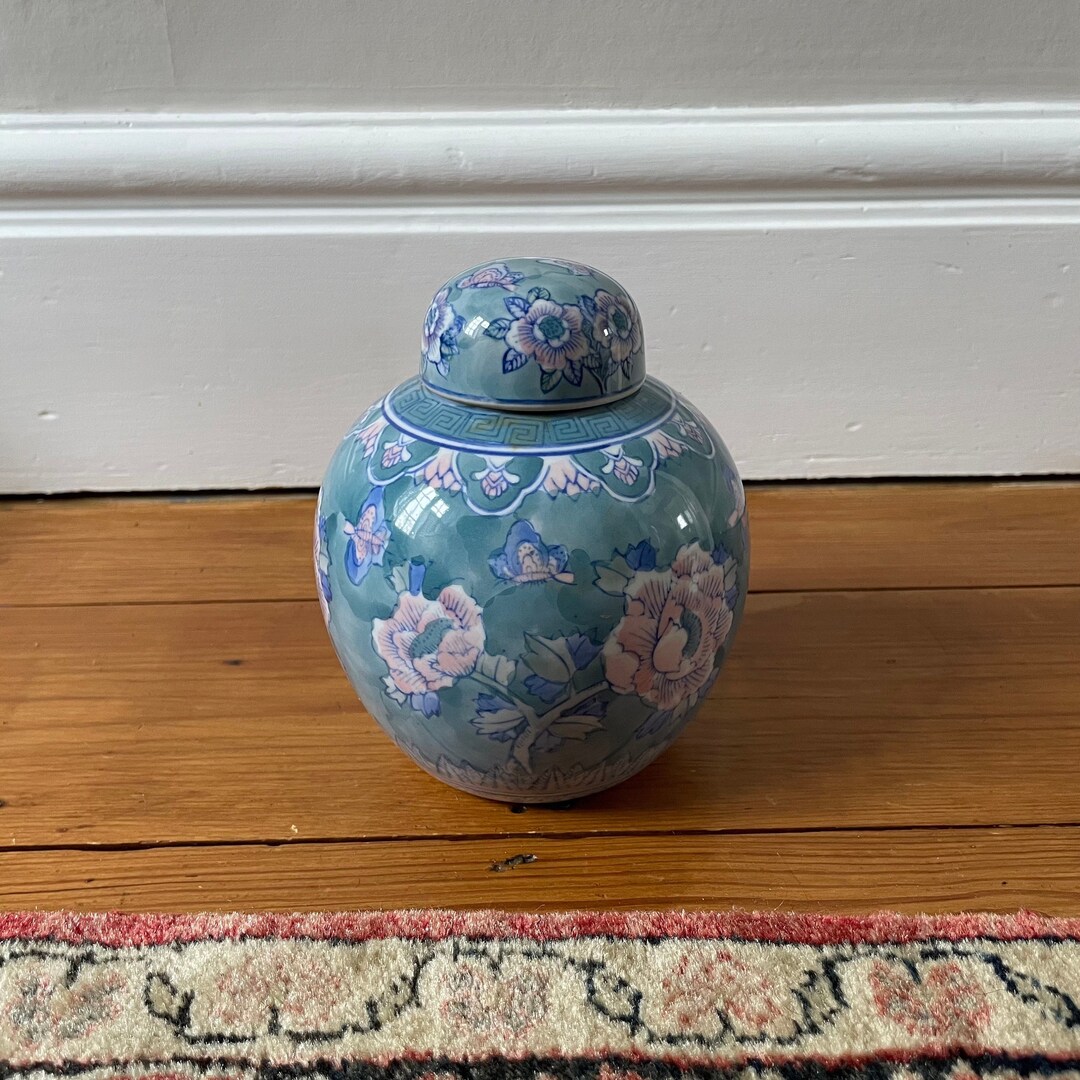 Oriental Ceramic Pot With Lid Blue Pink Antique Chinese Pattern Ginger