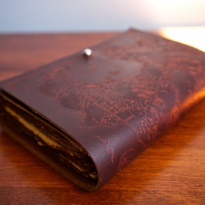 Journal en cuir vintage pour artistes et écrivains - Papier artisanal recyclé 100% coton - Modèle Carte 2