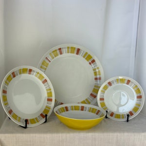 Mikasa Elite Fantasy 5666-Y Dinner Dishes - Sold Separately