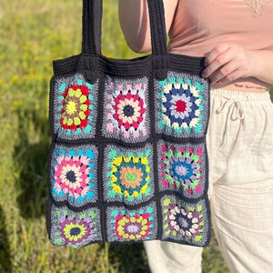Crochet Tote Bag, Crochet Market Bag, Retro Floral Tote, Boho Beach Bag Aesthetic, Large Crochet Shoulder Bag, Hippie Granny Square Purse