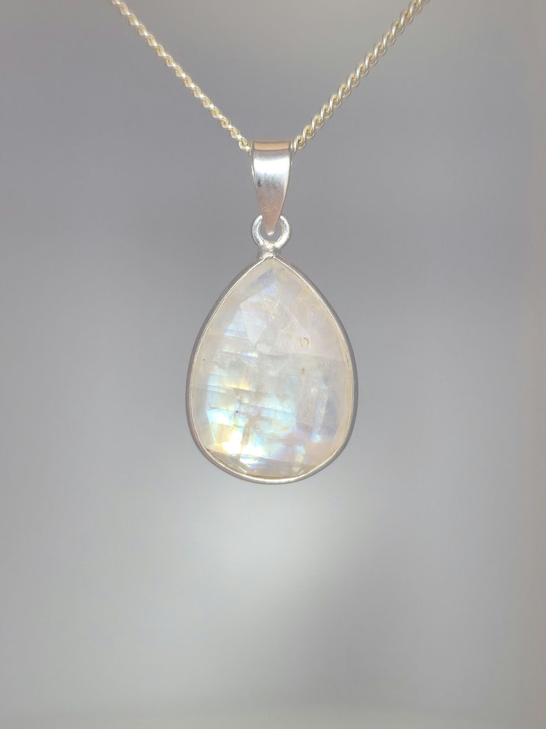 Faceted Moonstone Necklace, Blue Flash Moonstone Pendant, Rainbow Moonstone, June Birthstone Jewelry, Minimalist Necklace, Sterling Silver.