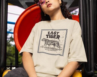 Easy Tiger unisex Grafik-T-Shirt / Boho-T-Shirt / trendiges Tiger-T-Shirt / Geschenkidee / Menthol-T-Shirt