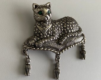 Avon Cat Pin, "The Regal Cat" Brooch/Pin, Marcasite Style Cat, Emerald Green Eyes