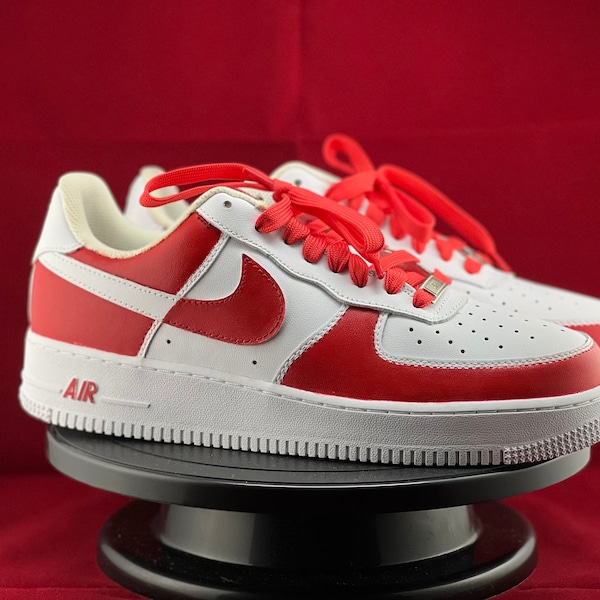 Nike Air force One "Off Red" aangepast door Alpha'sCustomkicks