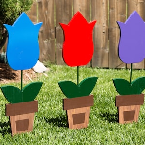 Garden Décor | Painted Wood Tulip Flower, Yard and Garden Ornament, Home and Cottage Décor