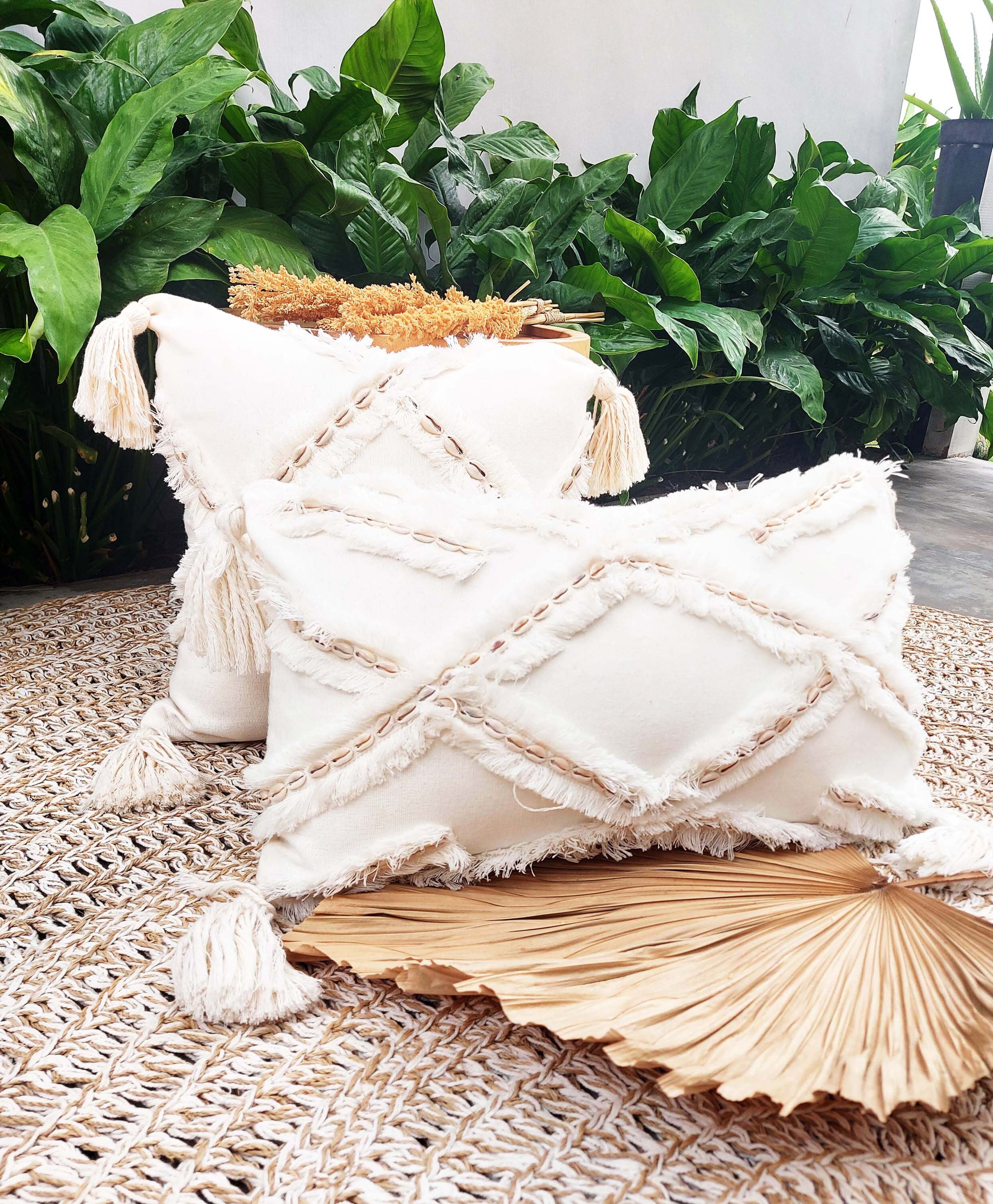 Mistana Hartwell Boho Tassel Fringed Cotton Throw Pillow