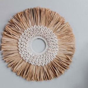 Mini Juju wall decor brown, Cowrie shells, Natural raffia wall art, Dried grass earthy tone color, Nursery hanging decoration