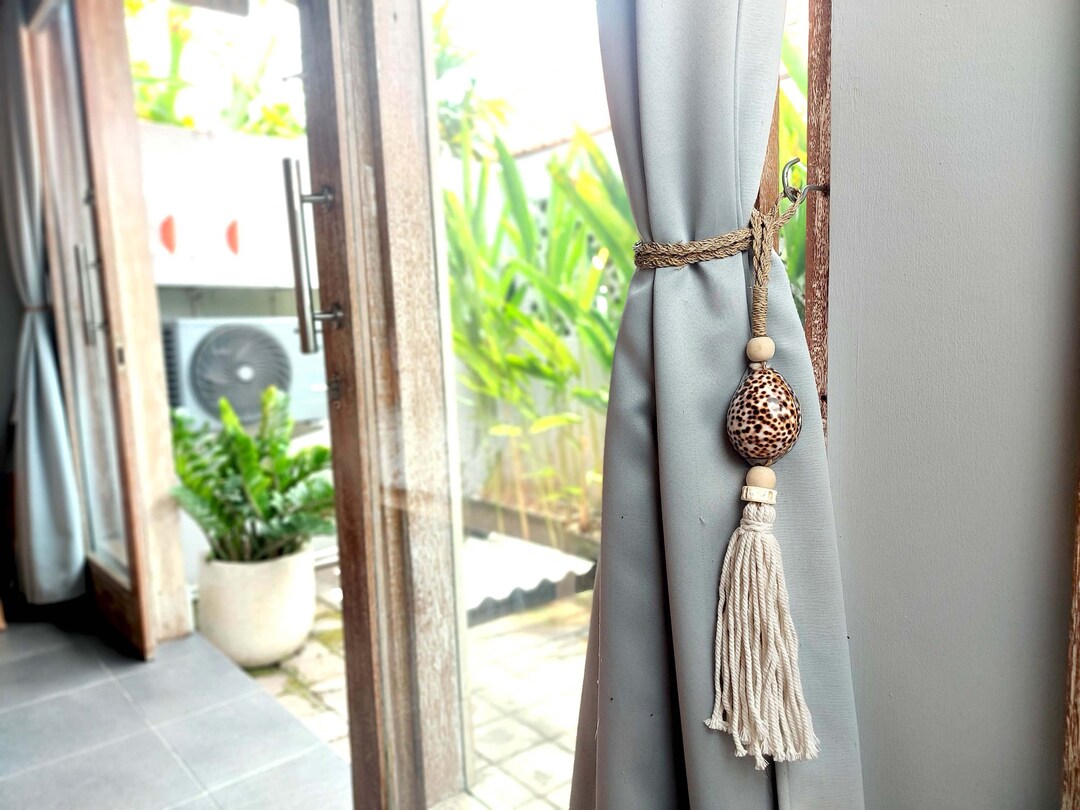 Pair of Curtain Tiebacks Shells With Seagrass Rope, Coastal Drapery