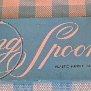 Vintage Hawaii Souvenir Box of Long Handled Spoons