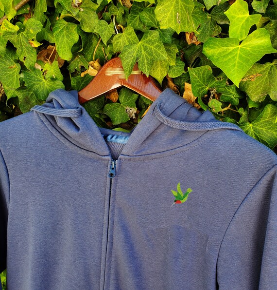 Hummingbird Embroidered Woman Zip 