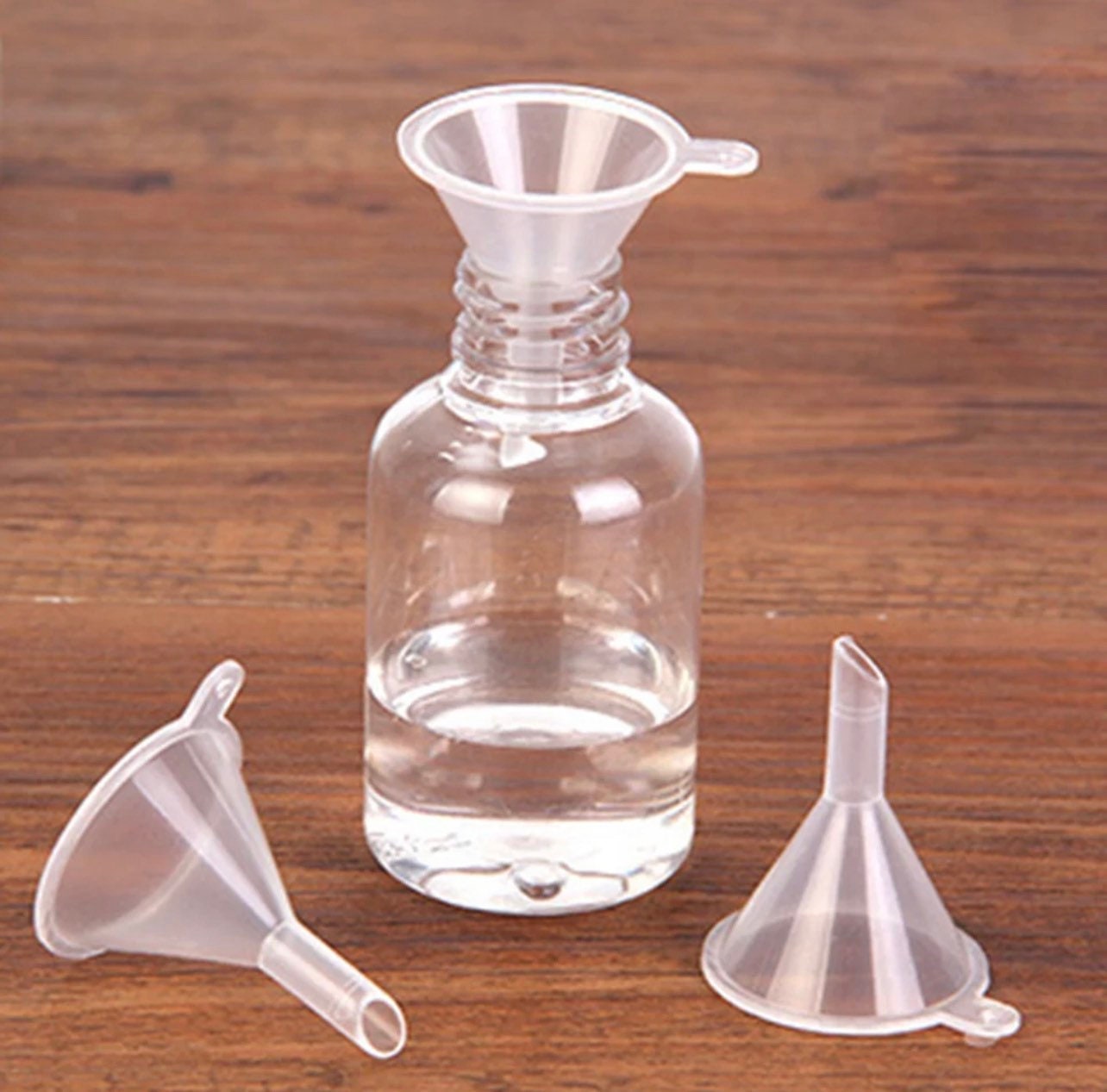 300 embudos de plástico pequeños, mini embudos de plástico para llenar  botellas pequeñas, juego de embudo transparente para botellas de  laboratorio