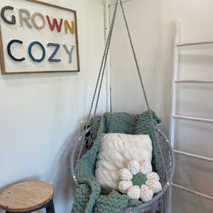 Mini Flower Pillow Pattern: Chunky Knit, 12x12 Inch (PDF Pattern) image 6