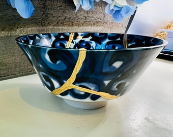 Kintsugi Mino Ware Bowl, Japanese Gold Repair Art, Home Decor