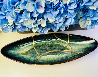 Kintsugi Green Reactive Bowl, Gold-Lined Repairs, Japanese Pottery Centerpiece (15" L)