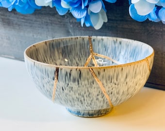 Kintsugi Bowl, Kintsugi Grey Halo Bowl, Glacial Grey Kintsugi Pottery, Home Decor, Winter Decor, Home Gifts, Kintsugi Speckled Halo Bowl