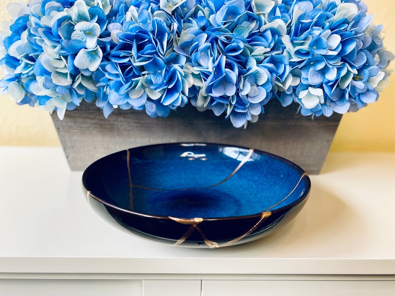 Kintsugi Bowl, Kintsugi Handmade Kintsugi Large Blue Bowl, Minimalist Style with Gold Repair, Anniversary, Ceramic Gift