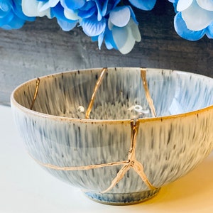 Kintsugi Bowl, Kintsugi Grey Halo Gold, Kintsugi Pottery, Glacial Grey Kintsugi Pottery, Home Decor, Home Gifts, Kintsugi Speckled Halo