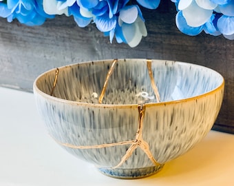 Kintsugi, Kintsugi Bowl, Grey Halo Bowl, Glacial Grey Kintsugi Pottery, Home Decor, Winter Decor, Home Gifts, Kintsugi Speckled Halo Bowl