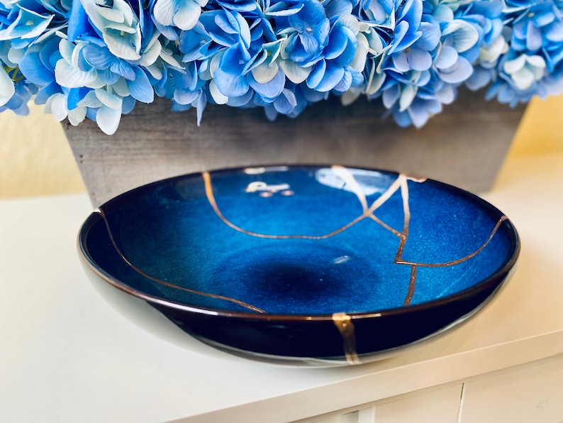 Kintsugi Bowl, Kintsugi Handmade Kintsugi Large Blue Bowl, Minimalist Style with Gold Repair, Anniversary, Ceramic Gift