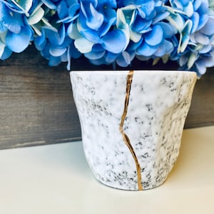 Kintsugi Gifts, White Stoneware Cup, Unique Decor, Graduation Gifts, Home Decor, Wedding Gifts, Kintsugi Repaired White Stoneware Cup