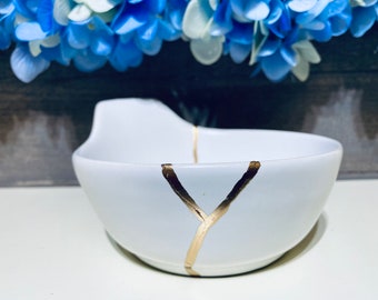 Kintsugi Bowl, Kintsugi White Ring Dish, Kintsugi Pottery, Personalized, Home Decor, Minimalist Style, Kintsugi Repaired White Sauce Bowl