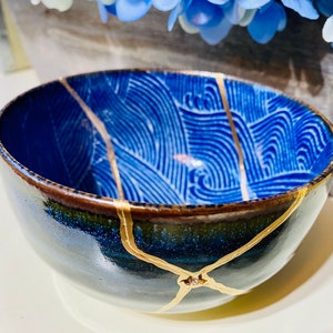 Kintsugi Bowl Kintsugi Blue Wave Bowl, Kintsugi Gold Repair Ceramic Pottery, Minimalist Art, Home Decor, Gifts for Women, Kintsugi Art