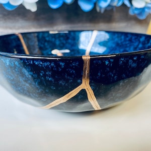 Kintsugi Bowl, Kintsugi Blue Celestial Bowl, Handmade Gift, Kintsugi Pottery, Gift for Her, Home Decor, Minimalist, Kintsugi Blue Bowl image 3