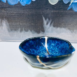 Kintsugi Bowl, Kintsugi Blue Gem Ring Dish, Kintsugi Pottery, Gifts for Her, Handmade Gifts, Home Decor, Sapphire Blue Stoneware Sauce Bowl