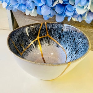 Kintsugi Bowl Kintsugi Black Blue Reactive Glaze Bowl, Fall Decor, Home Gifts, Home Decor, Fall Gifts, Kintsugi Gold Repair Bowl