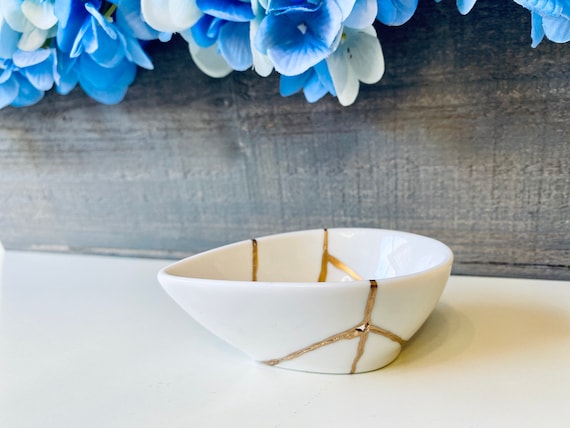 Kintsugi Gifts, Teardrop Dish, Kintsugi Bowls, Unique Decor, Graduation Gifts, Minimalist, Anniversary Gifts, Kintsugi Small Teardrop Bowl