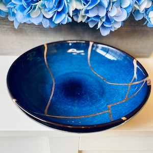Kintsugi Large Blue Bowl, Kintsugi Pottery, Minimalist Unique ceramic gifts, Gold Repair, Anniversary, Gift for Her